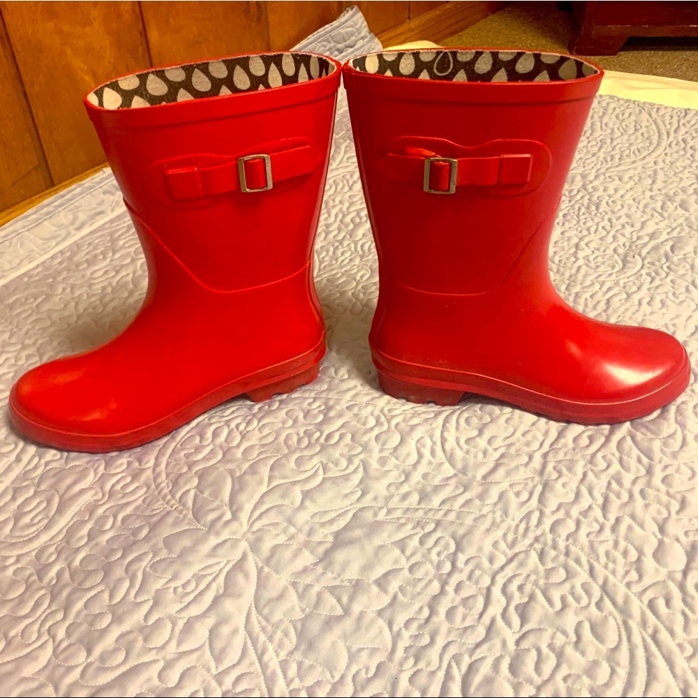 EUC- Bright red rain boots, mid-calf height.